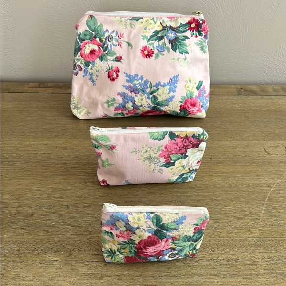Unbranded Handbags - Vintage Women’s Canvas Cosmetic Bags Set of 3. Claire Floral Print. Waterproof.